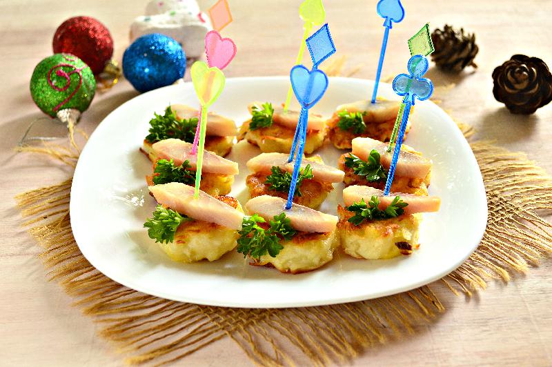 Канапе на новый год 2017 рецепты с простые и вкусные Канапе на новый год 2017 рецепты с простые и вкусные