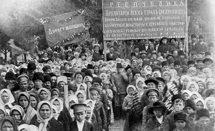 Рожденная в революцию сценарий Рожденная в революцию сценарий